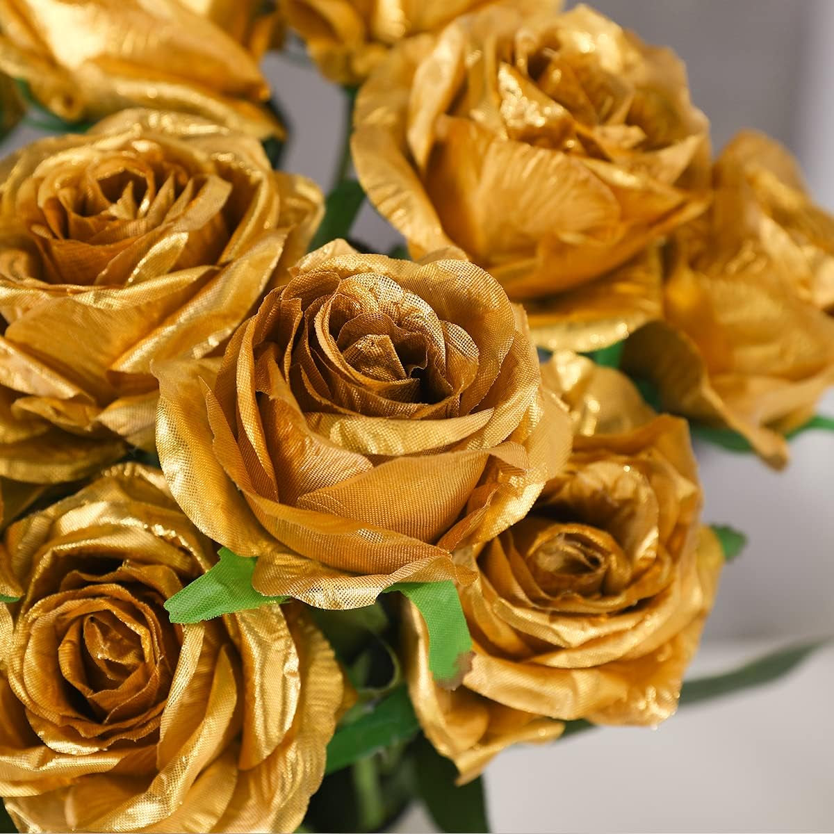 Veryhome 10 Pcs Artificial Gold Flowers Silk Roses Real Touch Bridal Wedding Bouquet Gold Rose for Christmas Home Garden Party Floral Decor